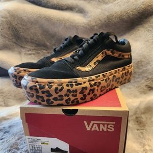 Vans Platform leopard print *size 4M/5.5W*